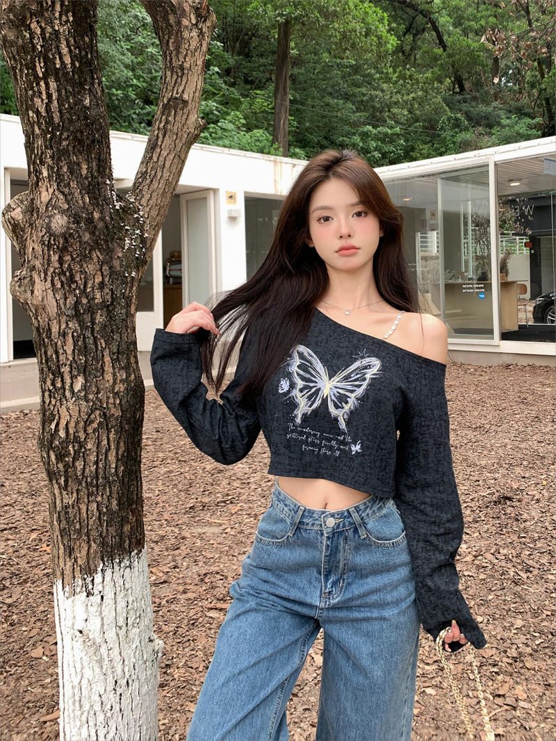 Real shot~Sweet and spicy tie-dye shoulder straps, irregular butterfly embroidery print, diagonal collar, long-sleeved T-shirt, off-the-shoulder top