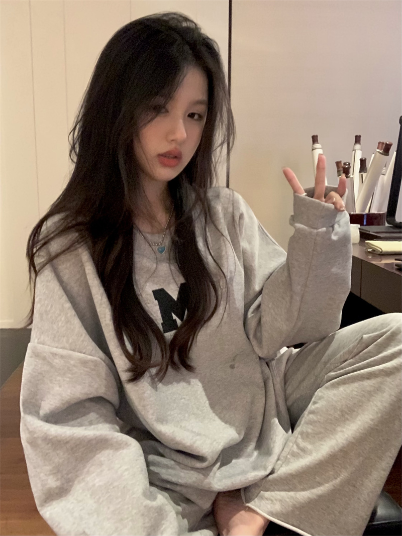 Actual shot of pure cotton mid-length round neck sweatshirt for women new loose and versatile trendy brand sweatshirt