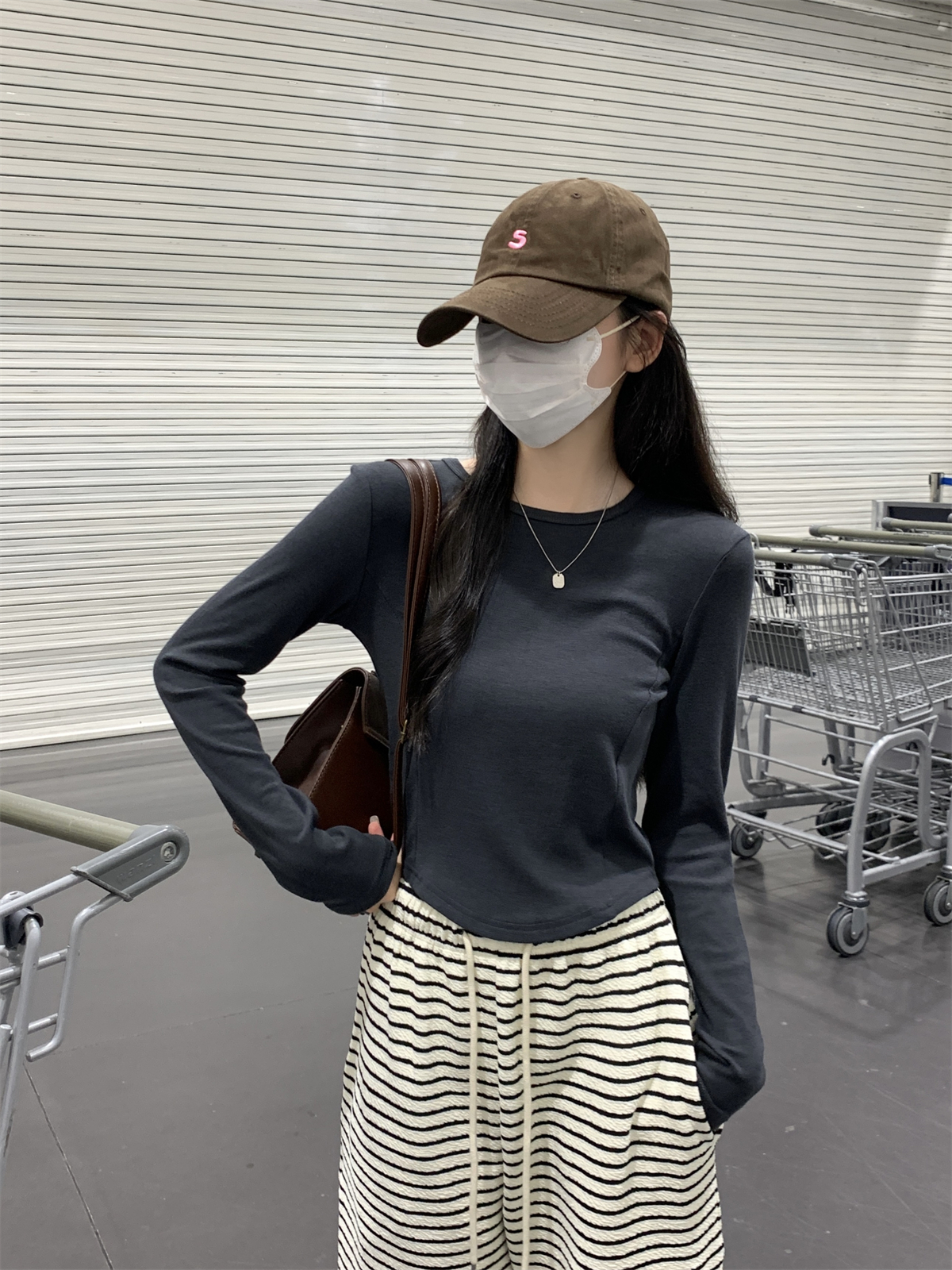 Actual shot of autumn and winter Korean style slim round neck solid color fishbone slimming pure cotton T-shirt bottoming long-sleeved tops for women