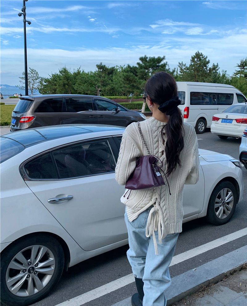 實拍  韓系設計感~·背後系帶麻花毛衣
