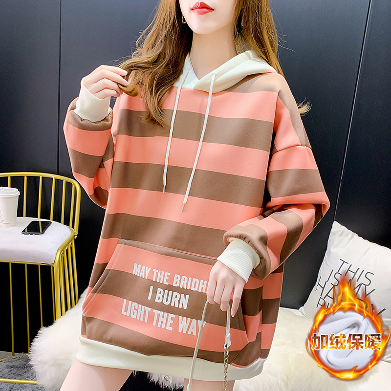 Real shot composite large size plus velvet thickened striped sweatshirt for women 2023 autumn and winter new style 200 catties fat mm hooded jacket