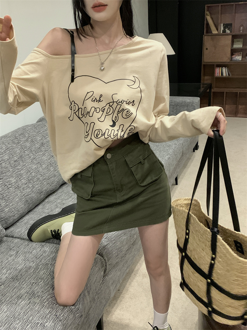 大碼印花長袖t恤女春季2023新款寬鬆小眾設計感露肩美式辣妹上衣