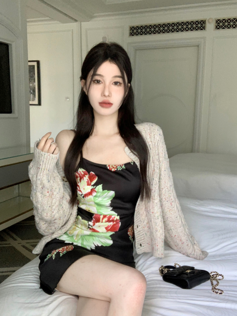 實拍 氛圍感彩珠麻花針織衫+復古花卉收腰簡約吊帶連衣裙