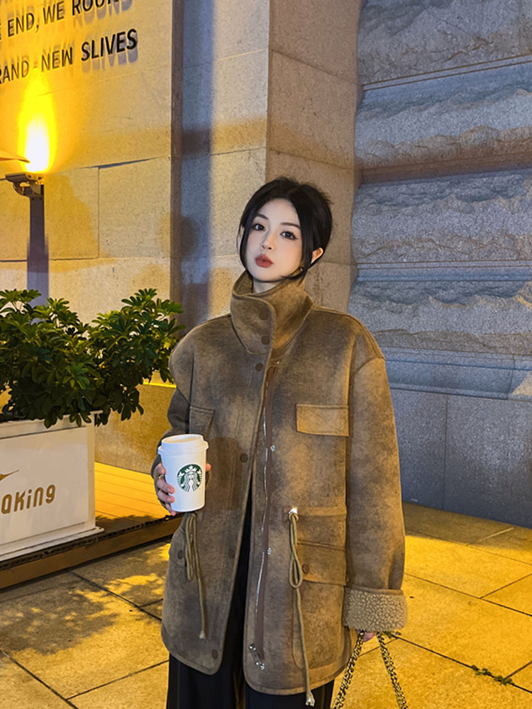 Lamb wool coat for women 2023 autumn and winter new leather jacket American retro Maillard wear with fur