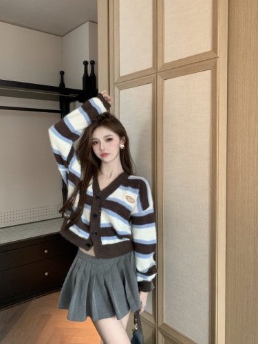 Real shot of trendy brand short hot girl style top striped knitted cardigan loose v-neck sweater jacket