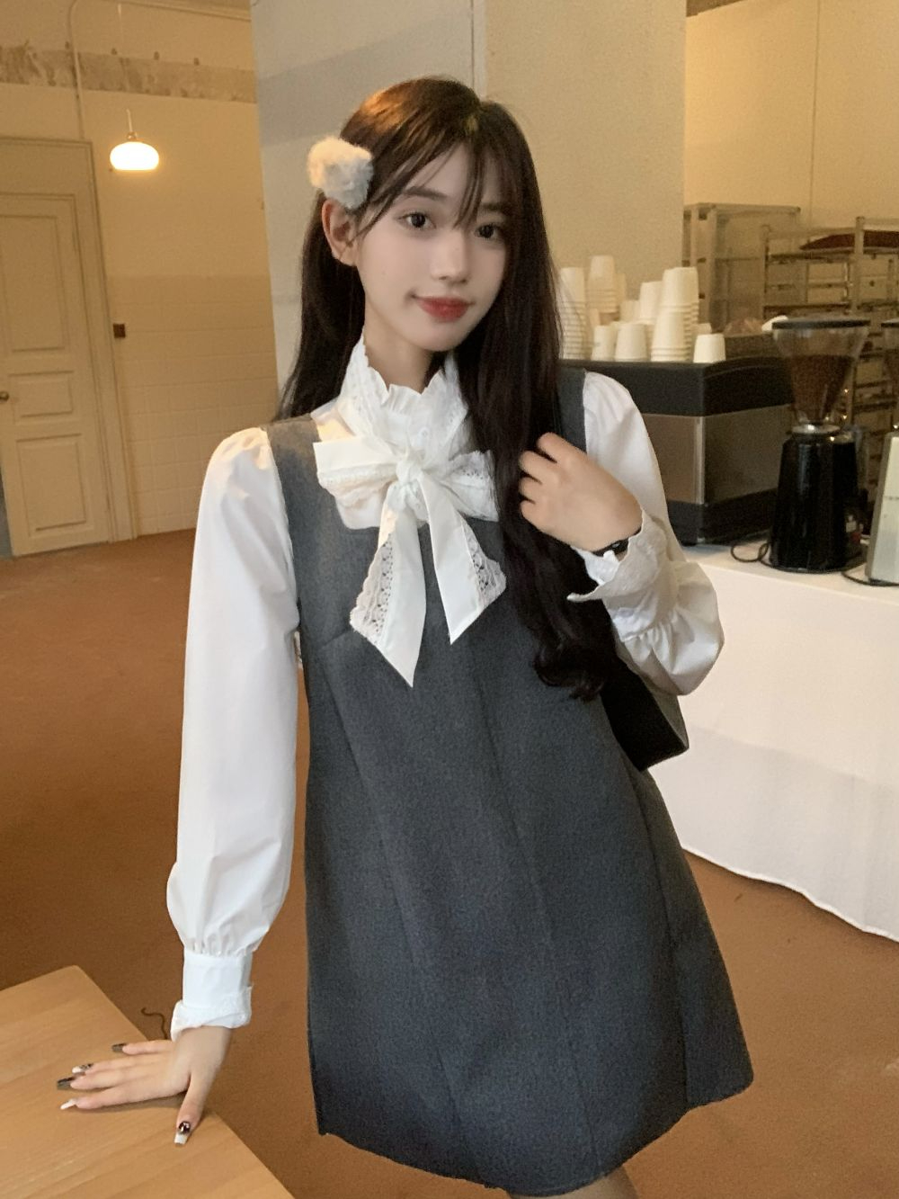 可甜可鹽灰色方領氣質背帶連衣裙女秋冬2023新款寬鬆顯瘦疊穿短裙