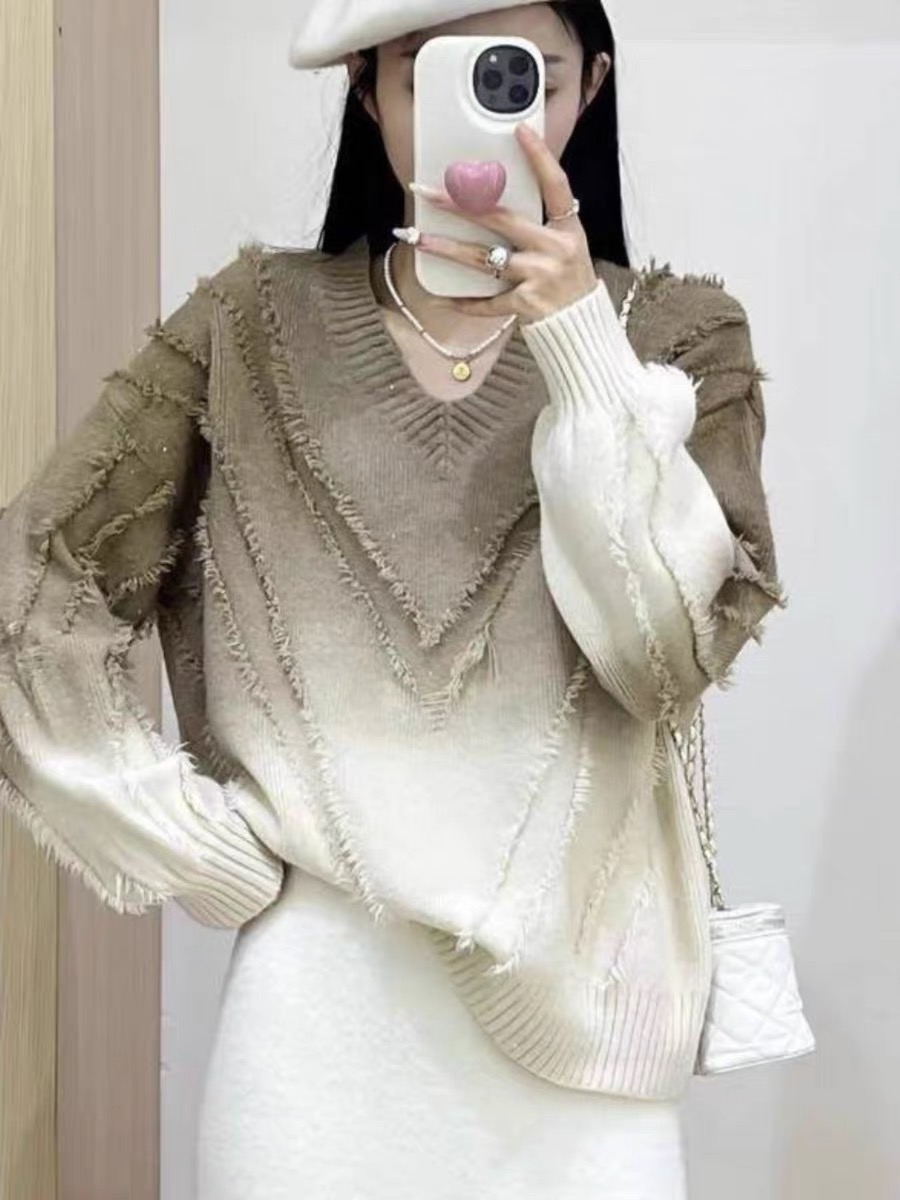 港風漸變色V領流蘇設計感亮絲針織衫女秋冬新款慵懶寬鬆顯瘦毛衣