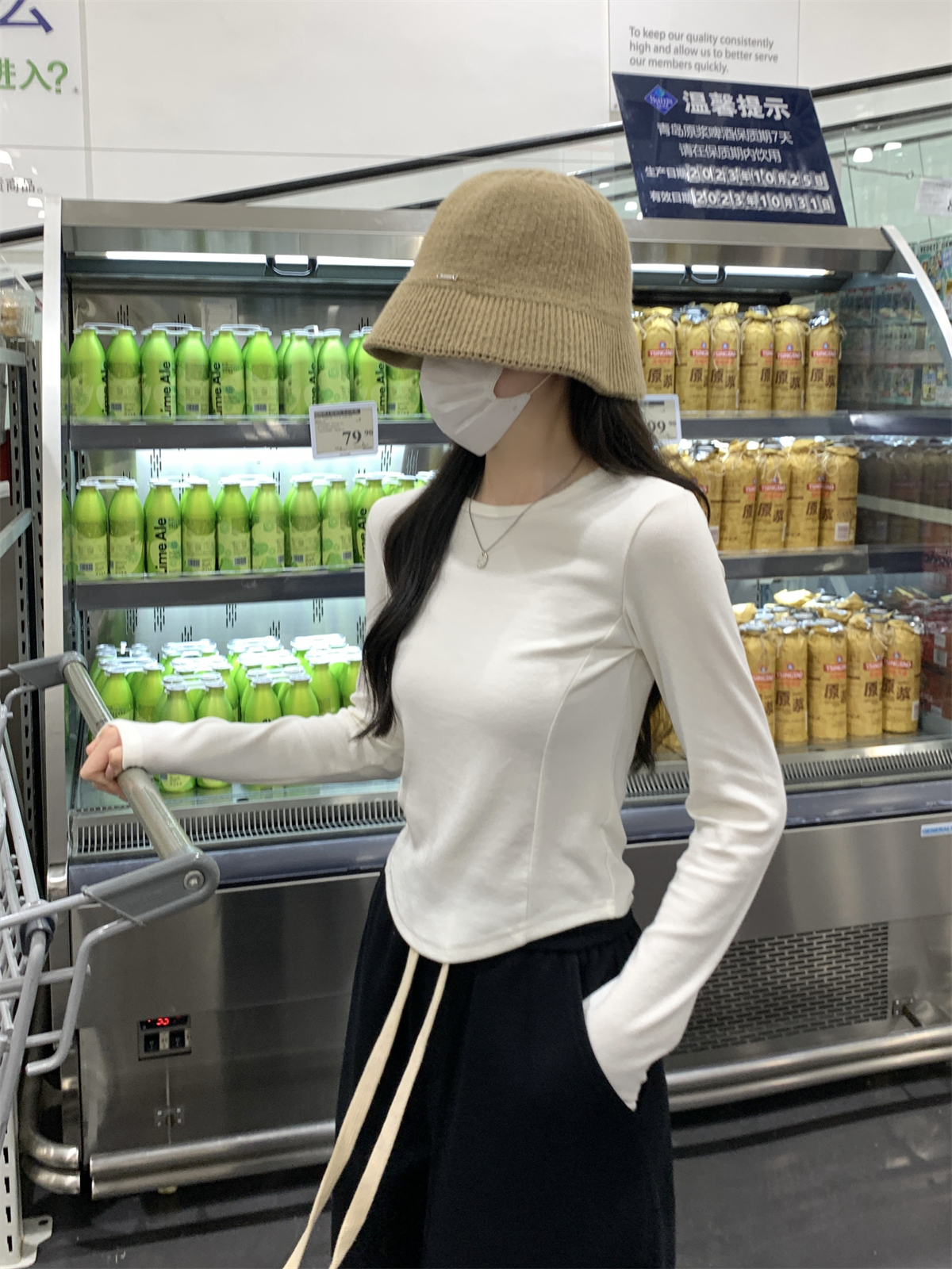 Actual shot of autumn and winter Korean style slim fit and versatile solid color fishbone slim inner wear pure cotton T-shirt long-sleeved tops for women