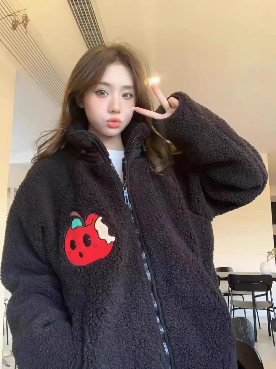 400g Guangzhou lamb wool lamb wool plus velvet thickened jacket women's winter love embroidered cotton coat trendy