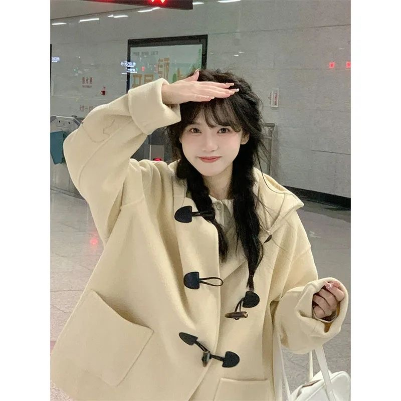 Horn button woolen coat for women 2023 autumn and winter new woolen coat small high-end student fashionable style