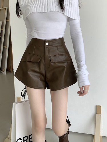 Real shot!  Leather shorts for women, high-waisted outer wear, slim and sexy a-line black wide-leg boot pants 2337