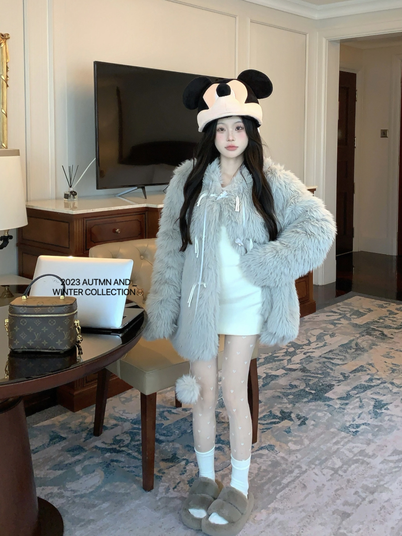 Real shot of Cute Rabbit Planet eco-friendly fur rabbit ears plush hooded coat for women imitation fox fur coat winter