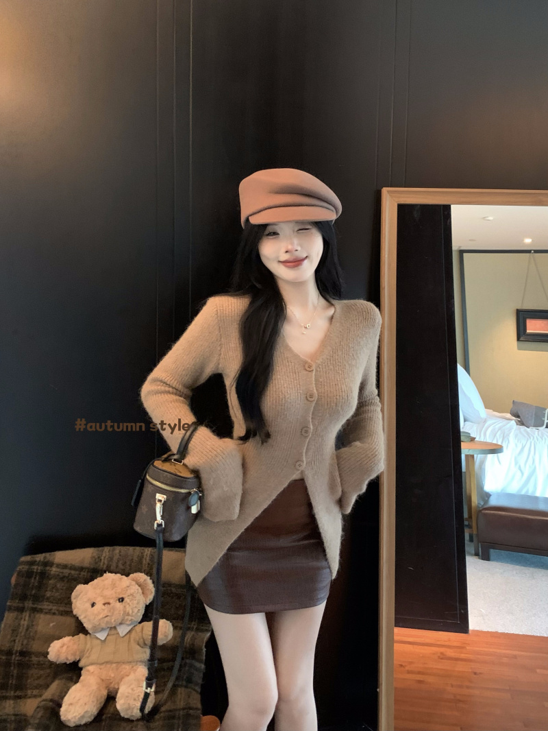 2023年新款時尚氣質復古針織顯瘦上衣復古高腰半身皮裙女