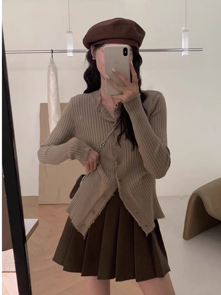 THE LEMON檸檬綠茶韓系設計感小眾修身V領羊毛針織衫女裝秋款上衣