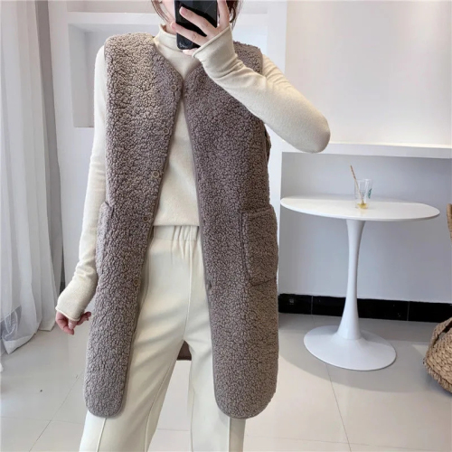 Long vest for women in autumn and winter, mid-length imitation lamb hair vest, fashionable new style, versatile and versatile, women's coat