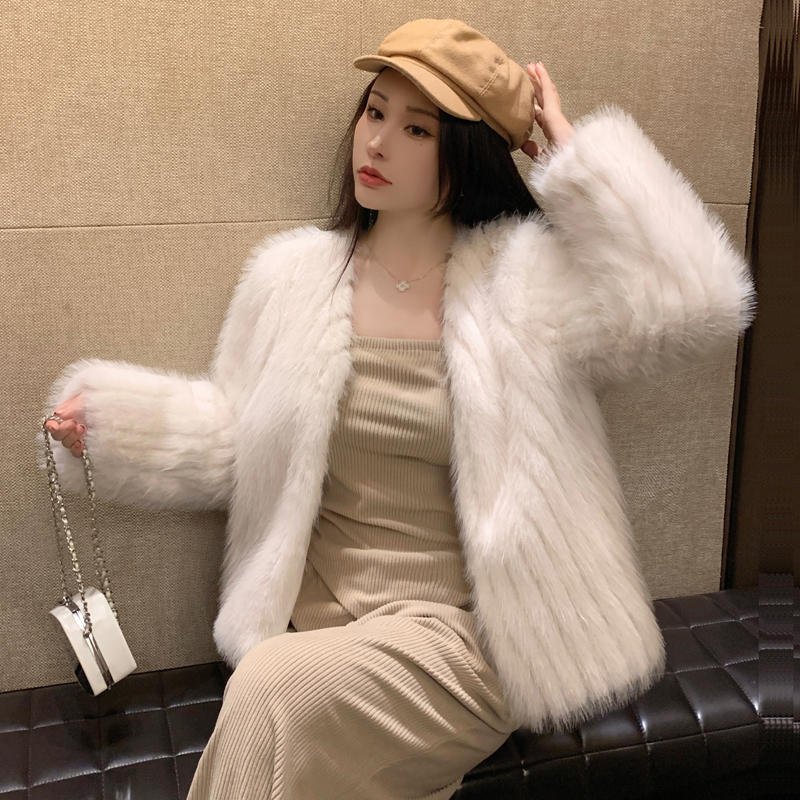 Real shot YOOGA 2023 autumn and winter new women's Haining raccoon fur coat women's short style young fairy