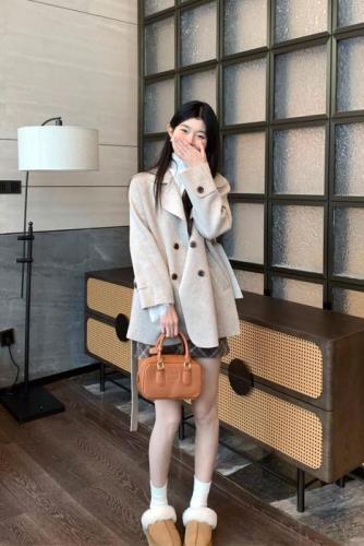 Real shot~Short woolen coat for small people, suit collar, high-end Hepburn style woolen coat for women