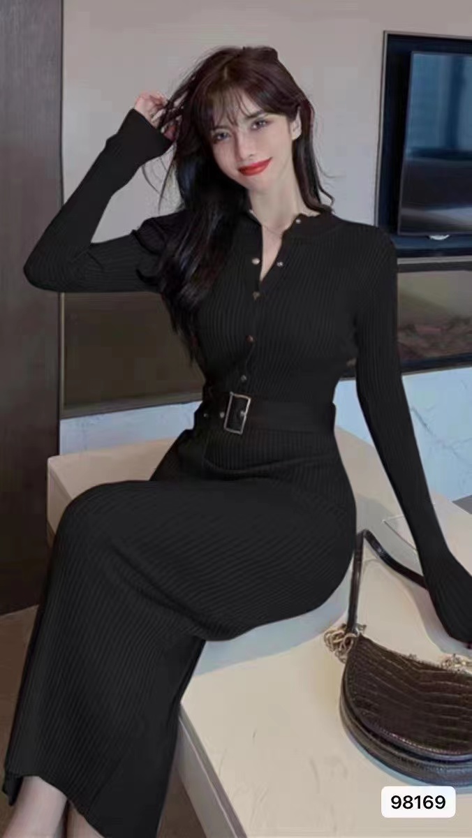 韓版時尚針織包臀連衣裙冬季新款修身顯瘦長款女神范氣質毛衣裙