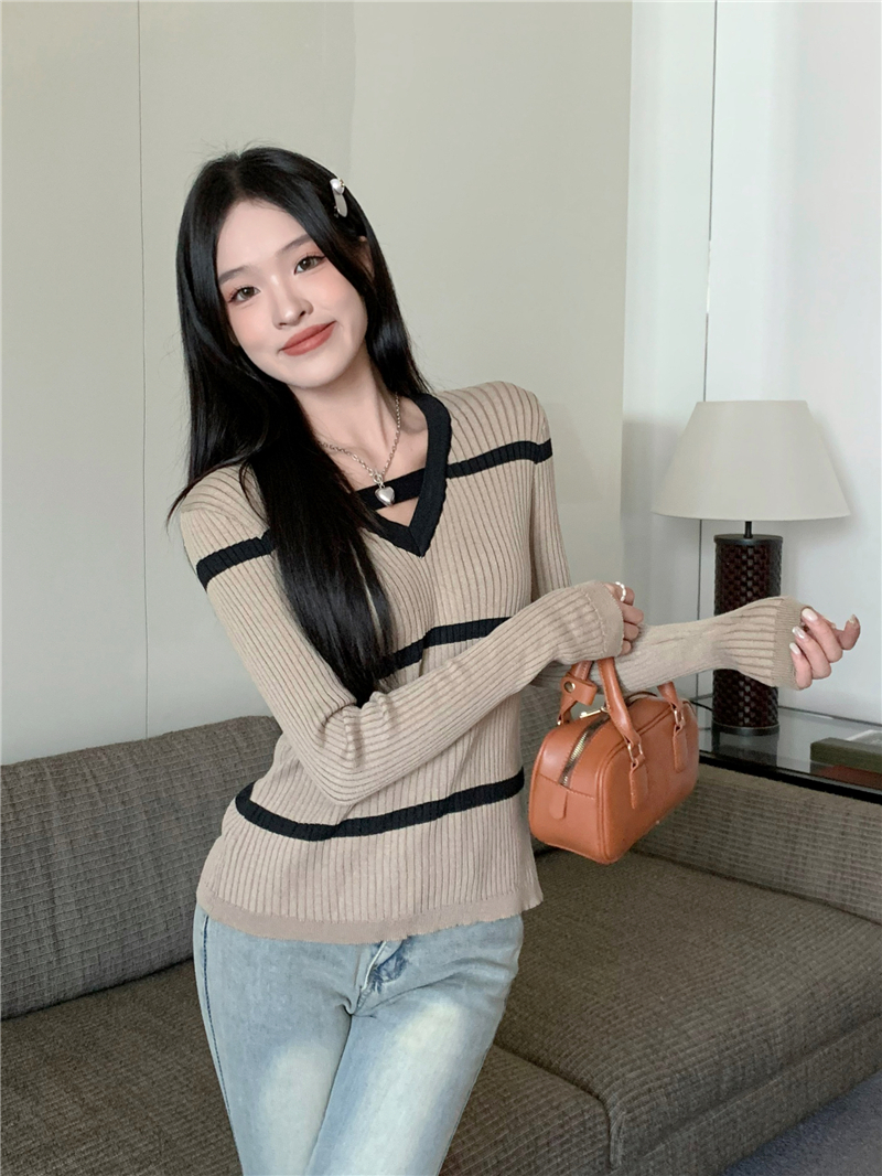 Real shot of Western-style V-neck long-sleeved sweater for women in autumn and winter new temperament striped bottoming shirt top