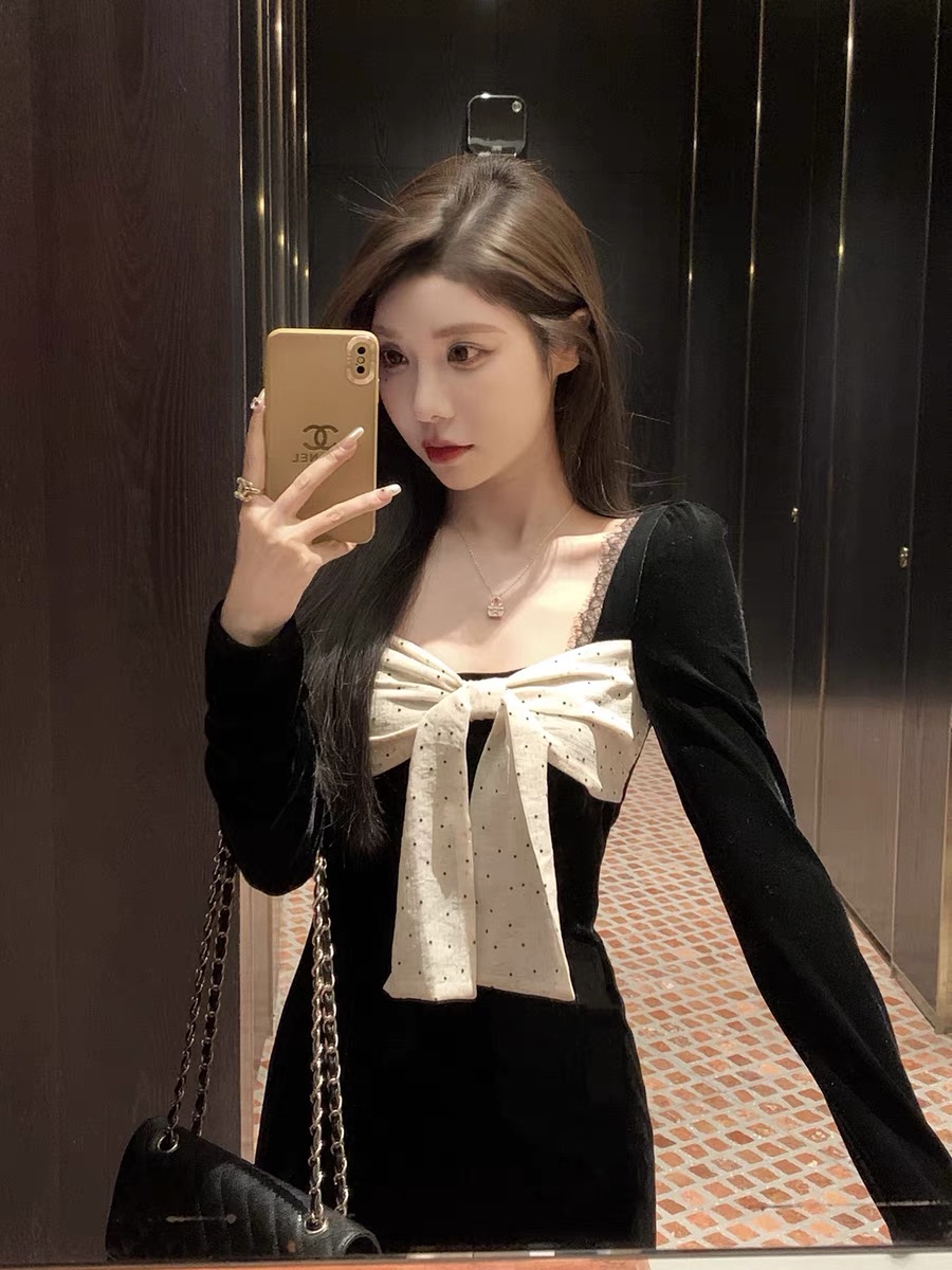 JustQin 10月31日上新南燭千金法式復古宮廷風黑絲絨連衣裙女