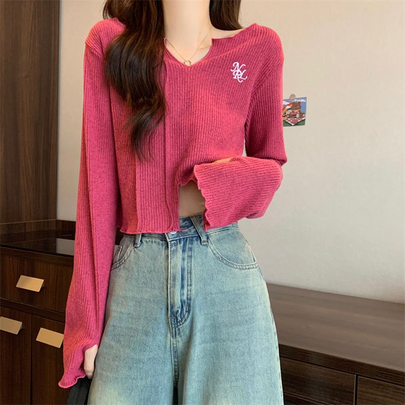 美式V領甜辣風顯白火龍果色秋季辣妹緊身小個子顯瘦正肩短款上衣