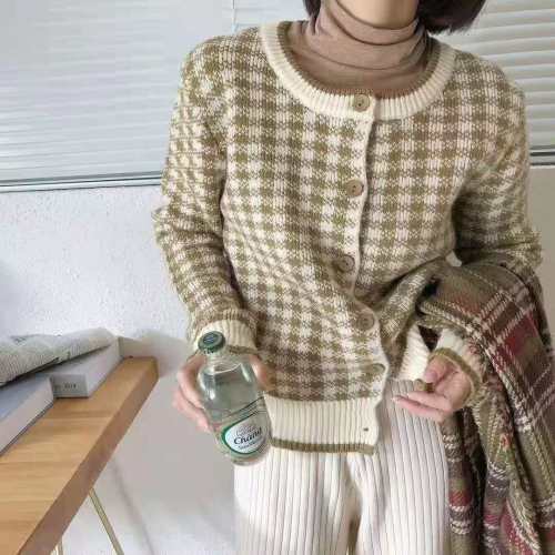 韩国chic早春复古简约撞色圆领格纹针织开衫单排扣长袖毛衣外套女