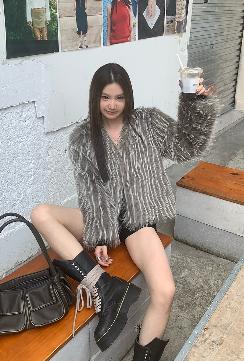 Actual shot of Korean style slimming imitation fox fur braided fringed fur short V-neck raccoon fur coat
