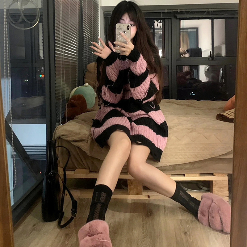 復古破洞毛衣女秋冬設計感小眾慵懶風條紋針織衫日系套頭春秋外穿
