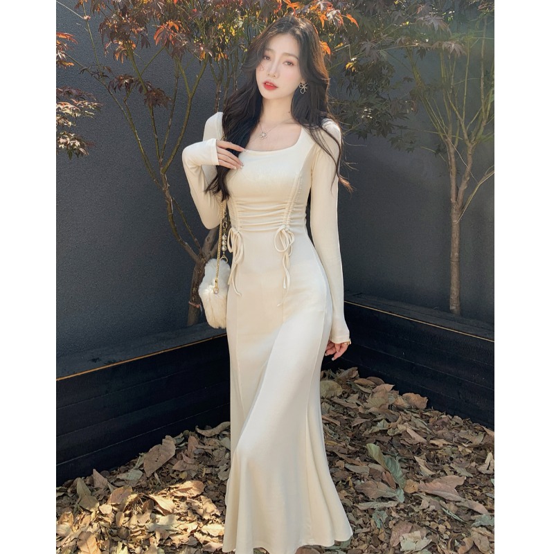 漂亮連衣裙女秋裝2023新款法式千金高級感收腰內搭魚尾裙秋季裙子