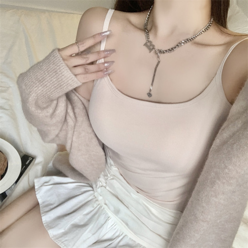 Actual shot of a small gray camisole for autumn and winter outer wear and inner wear with breast pads and beautiful back bra all-in-one bottoming top