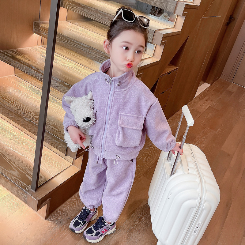 女童秋冬加絨套裝2023新款洋氣兒童韓版工裝中小童休閒童裝兩件套