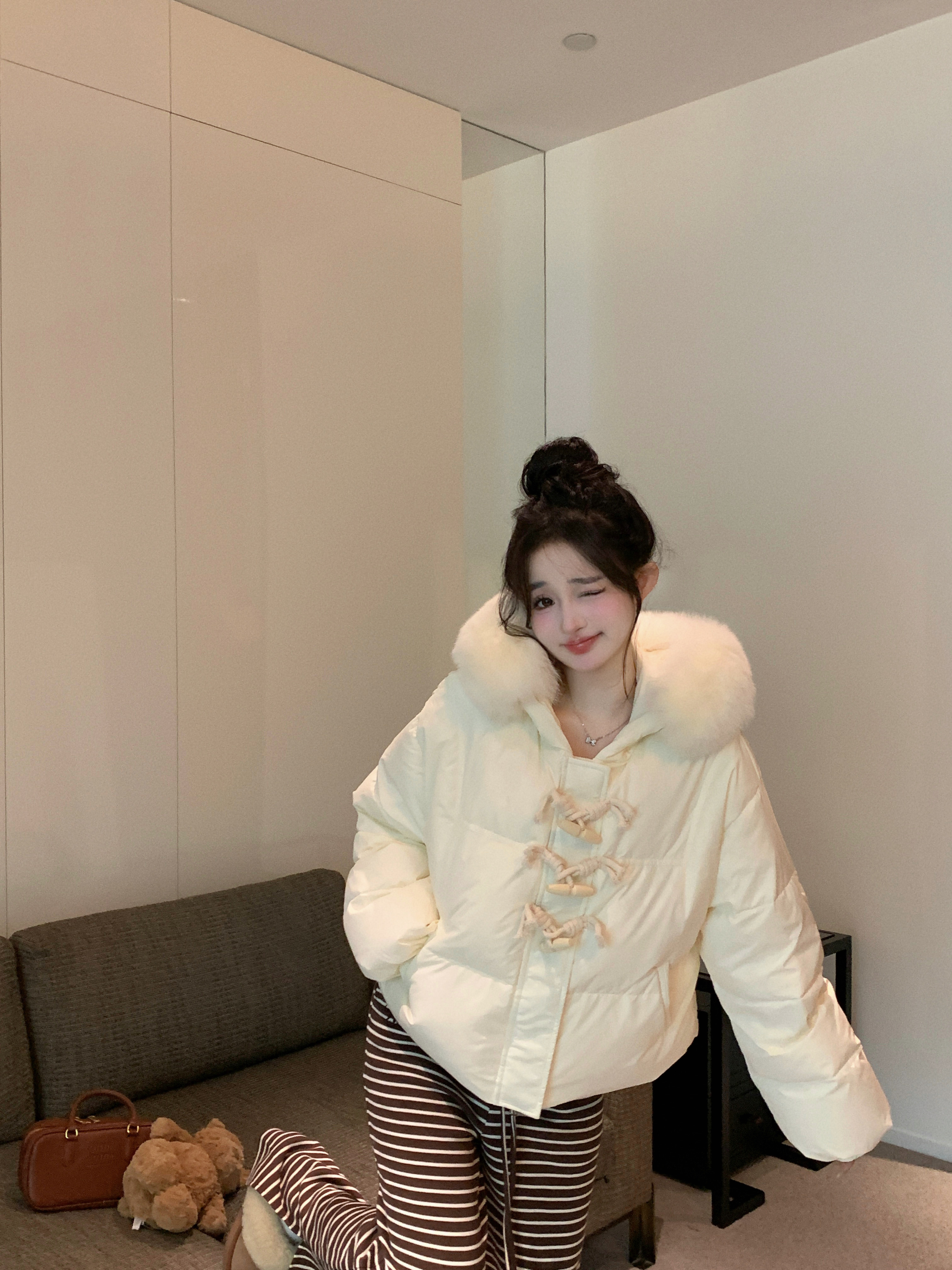 實拍小歐包麵包服狐狸毛領短款羽絨服保暖短外套垂感百搭褲子