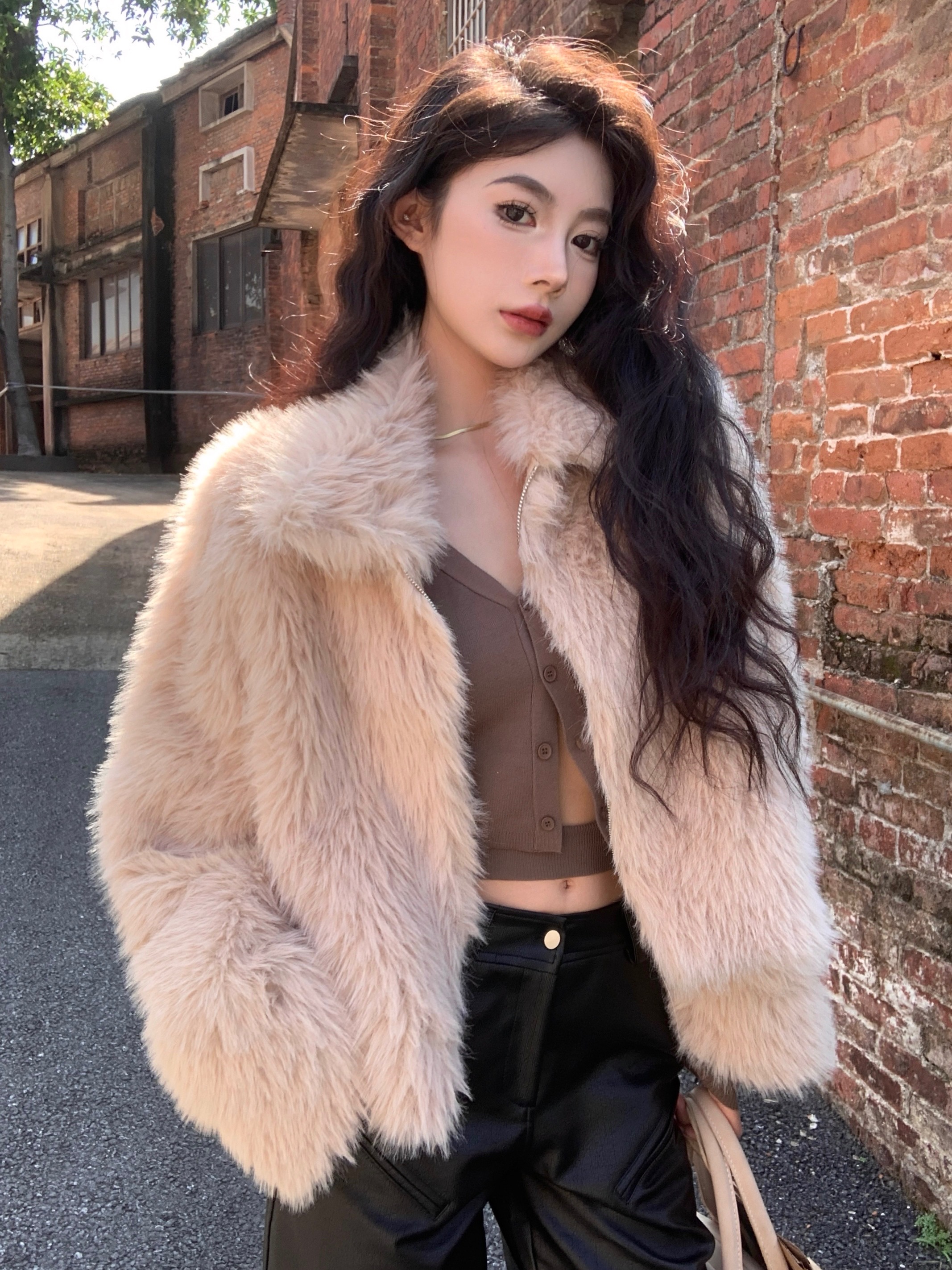Actual shot Korean fashionable splicing single-breasted hollow knitted cardigan imitation leather one-piece fashionable fur coat