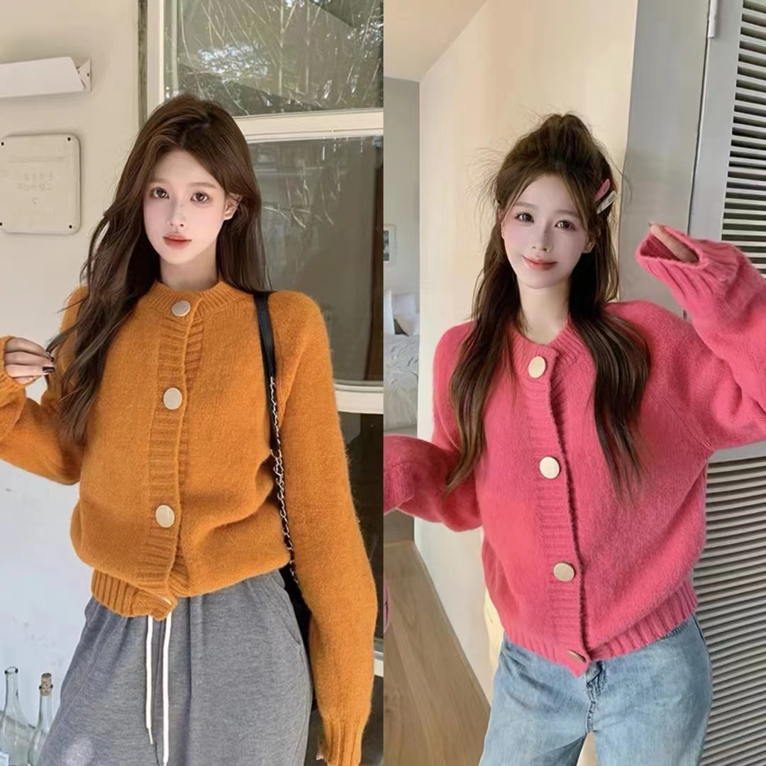 Autumn new Korean style gentle style solid color gold button sweater solid color simple short cardigan long sleeve top for women