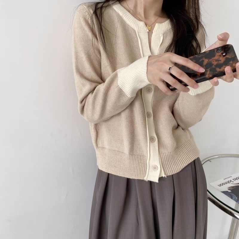 2023年春秋新款洋氣時尚簡約系紐扣設計拼色針織衫毛衣外套北極絨
