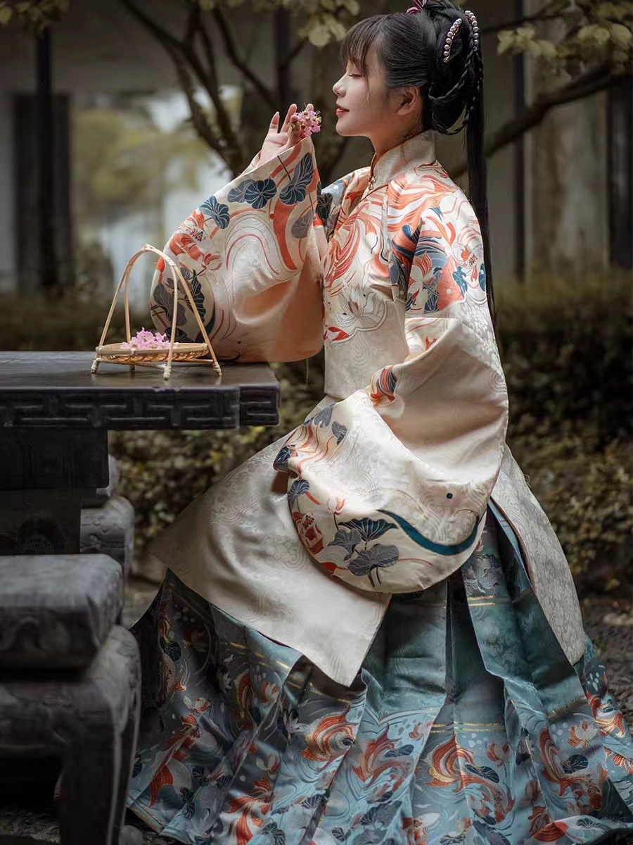 漢服靈魚畫戲明制仿妝花馬面裙