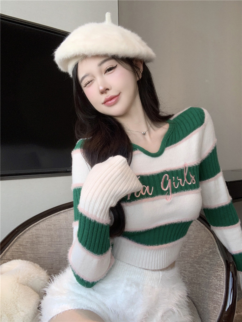 刺繡針織打底衫女裝秋冬撞色條紋短款毛衣小眾修身長袖上衣