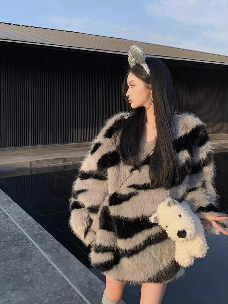 水貂絨原版斑馬條紋V領寬鬆毛衣條紋上衣