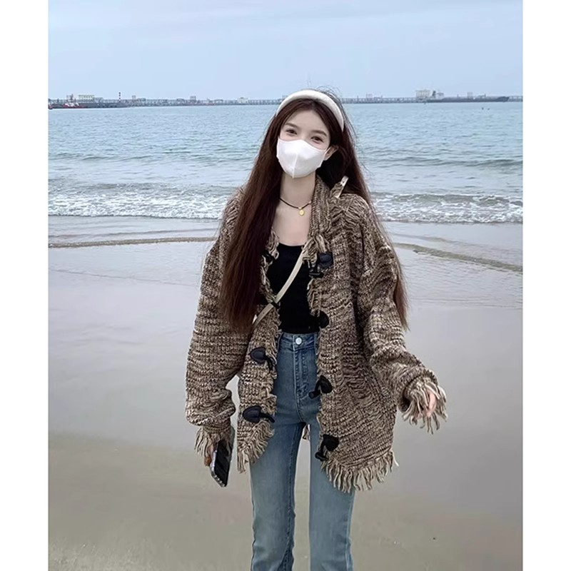 牛角扣寬鬆針織毛衣外套2023新款女慵懶風復古毛邊開衫秋冬上衣潮
