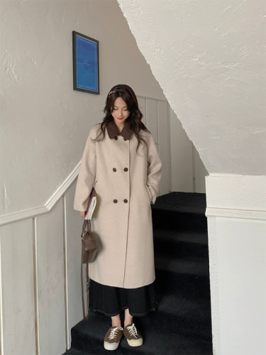 Korean beige coat for women mid-length 2023 autumn and winter new niche design contrasting color lazy style woolen coat