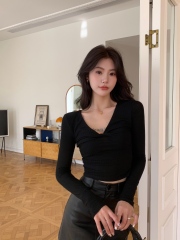 Actual shot ~ V-neck knot base top with bow tie, giving a déjà vu effect, cinched waist, slimming, pure desire, long-sleeved sexy top