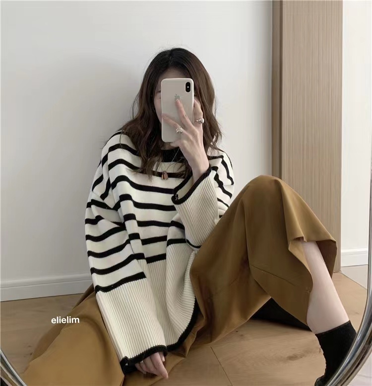 elielim's great-looking wool striped sweater is paired with a new early autumn lazy style loose sweater jacket