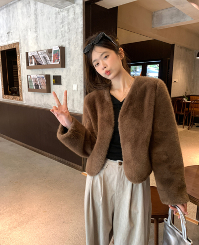 Actual shot of winter imitation fur coat for women V-neck imitation mink eco-friendly fur top short style