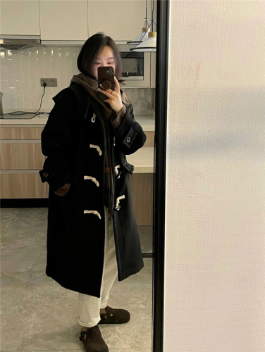 Hepburn style woolen coat mid-length autumn and winter  new small black horn button coat for women