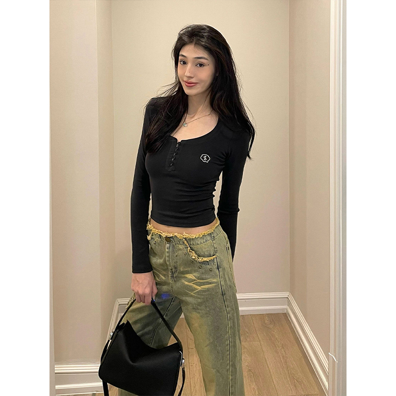 美式長袖t恤女秋季紐扣方領打底衫辣妹純欲穿搭修身顯瘦短款上衣
