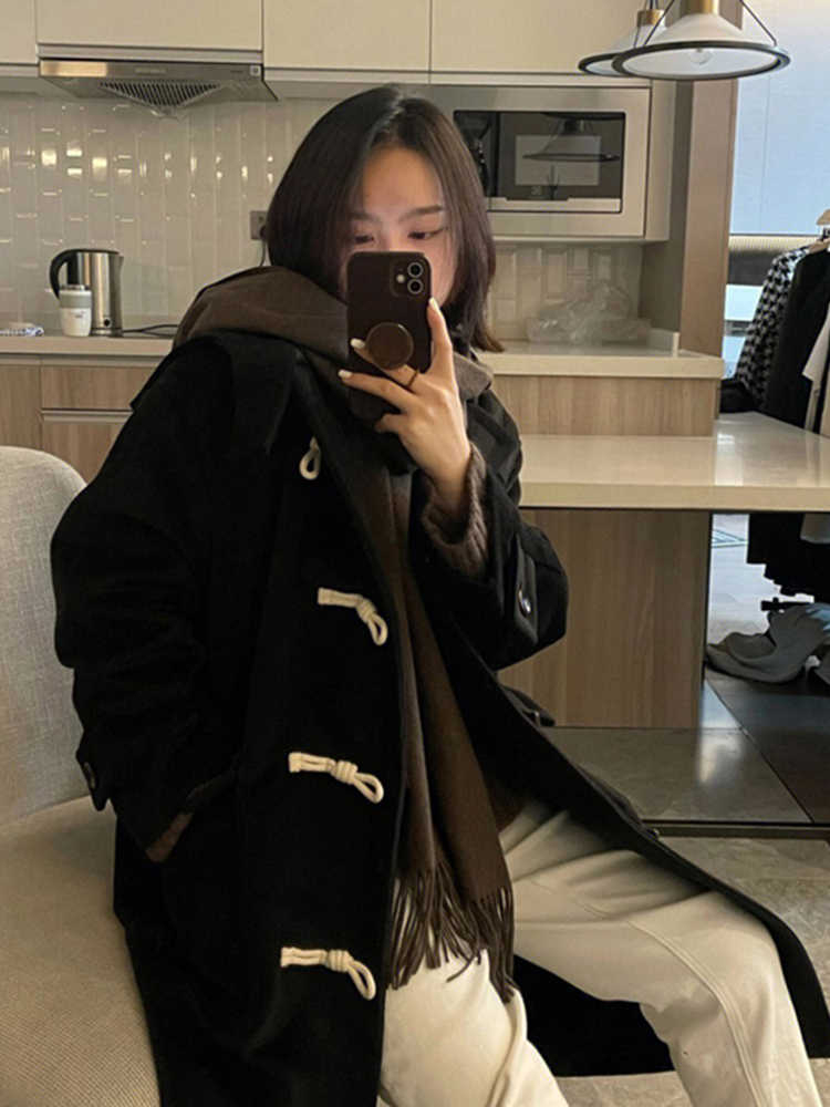Hepburn style woolen coat mid-length autumn and winter 2023 new small black horn button coat for women