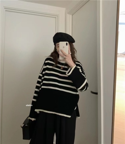 elielim's great-looking wool striped sweater is paired with a new early autumn lazy style loose sweater jacket