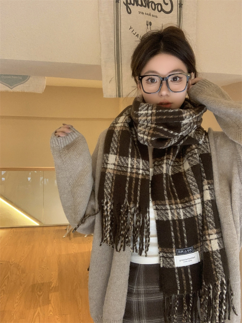 實拍價  格子圍巾女冬季百搭復古加厚保暖流蘇學生圍脖披肩