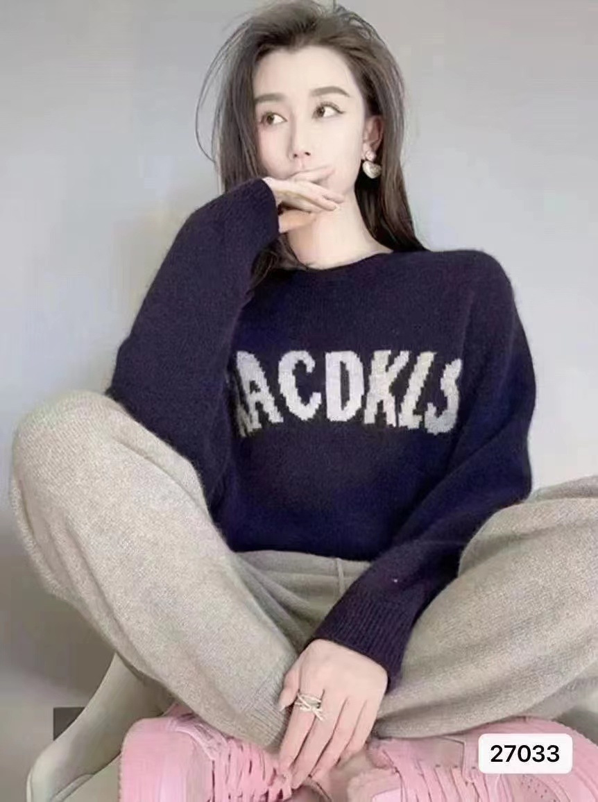 秋冬新款設計感洋氣圓領字母提花軟糯寬鬆長袖上衣女