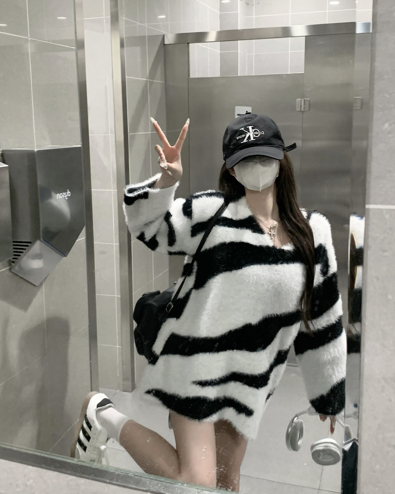 實拍 港風寬鬆慵懶風上衣女秋冬新款氣質顯瘦V領長袖毛絨絨